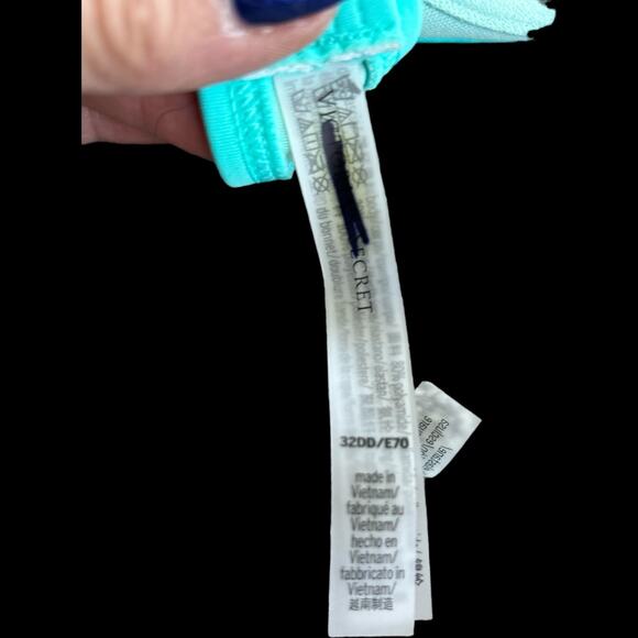 NWT Victoria’s Secret Aqua Bandeau Bikini Top Removable Straps Size 32DD - Picture 2 of 3